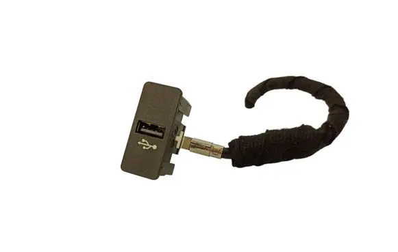 BMW 3 F30 F35 F31 AUX in-socket connector 84109230248 9230248