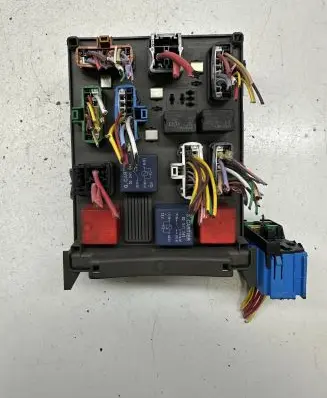 Renault Laguna II Fuse module 8200148810A 8200004201E