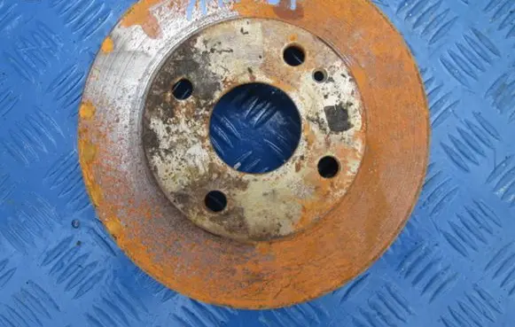 Mazda 323 Front brake disc