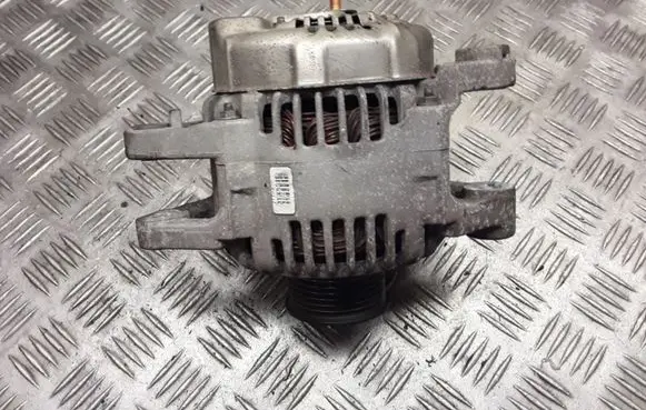 KIA Sorento Generator/alternator 373004A300 021319212