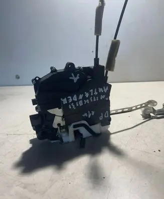 Mitsubishi Outlander Front door lock