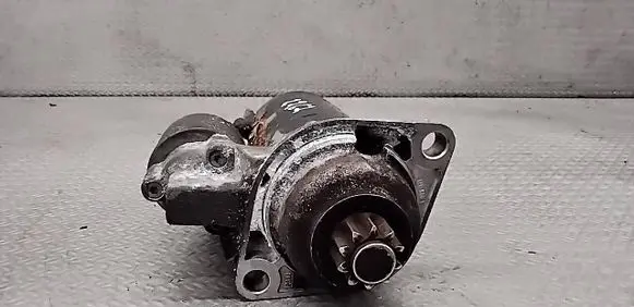 Volkswagen Golf IV Starter motor 1005821744