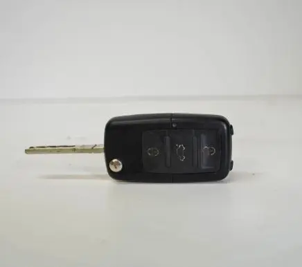 Volkswagen Touran I Ignition key/card 