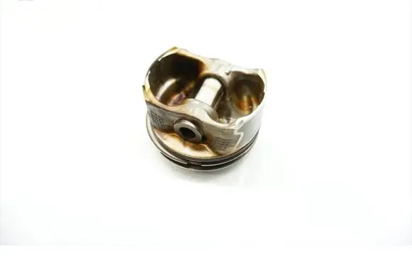 BMW 3 E90 E91 Piston 