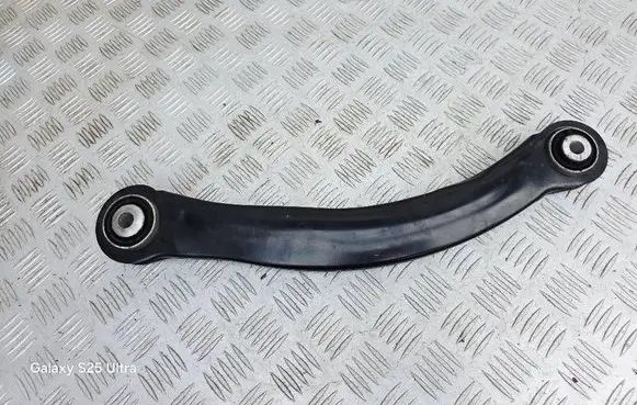 Rear control arm