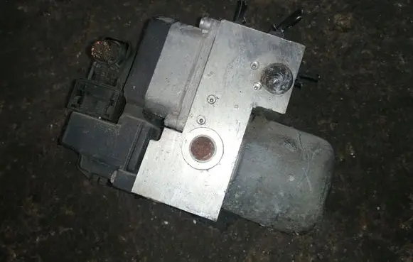 Audi A6 S6 C5 4B ABS Pump 0265220482 8E0614111J 0273004286