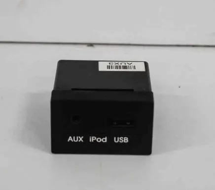 Hyundai Genesis AUX in-socket connector 961202M700
