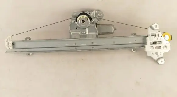 Nissan X-Trail T32 Front door electric window regulator 4CAFL
