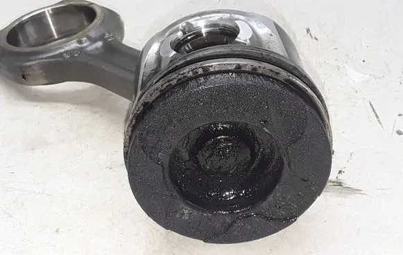 Citroen C4 I Piston with connecting rod 25L87