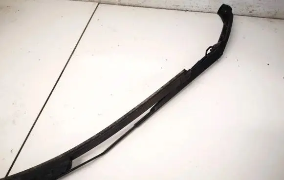 Front wiper blade arm