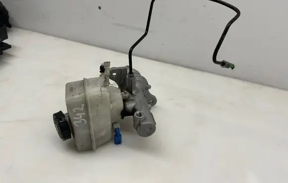 Mercedes-Benz Sprinter W907 W910 Master brake cylinder A0024315202