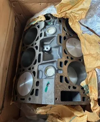 Land Rover Discovery 3 - LR3 Engine block 1316634 XL2E-R01 5H2E-6015-B13A