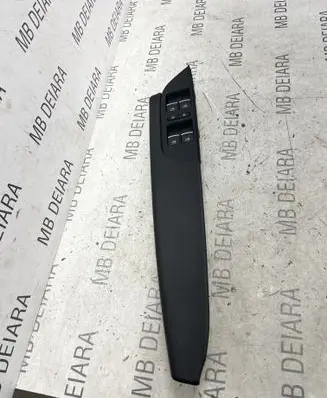 Volkswagen Touareg II Front door window switch trim 7P2857858
