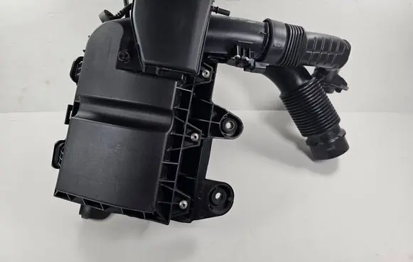 Peugeot 508 II Air filter box 9828002080