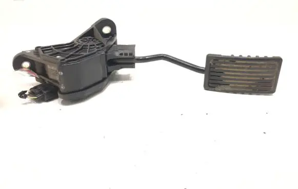 Honda CR-V Accelerator throttle pedal