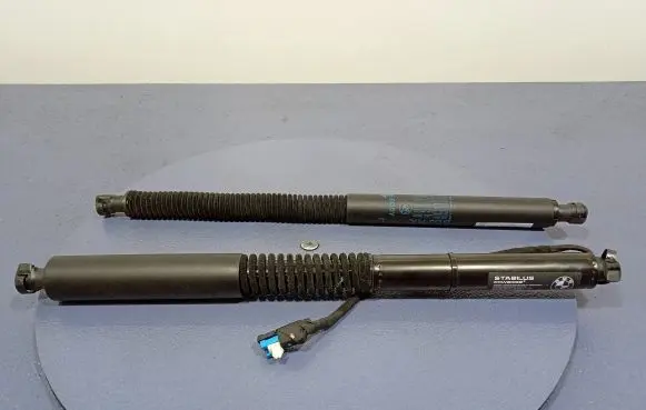 BMW X3 G01 Shock absorber/damper mounting bracket 