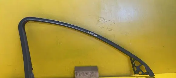 Opel Insignia A Front door window/glass frame 013256885