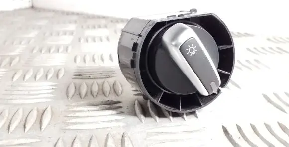 Audi Q3 8U Light switch 8X2941531AD