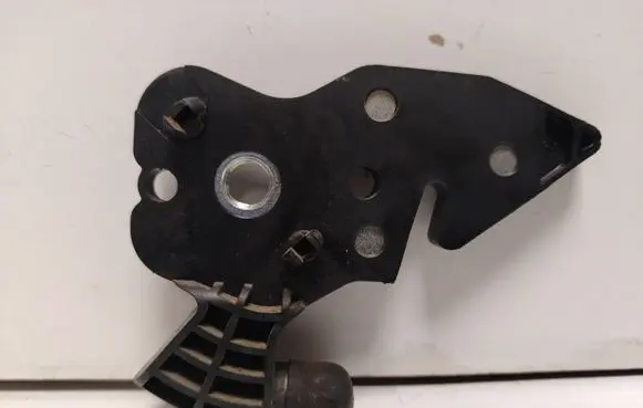 Renault Laguna III Seat back rest lock catch 886420001R 820000184
