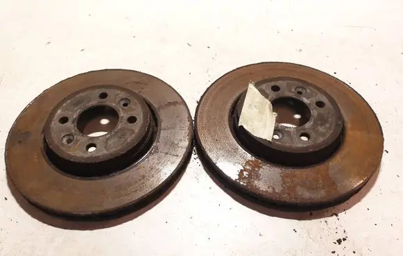 Renault Captur Front brake disc 