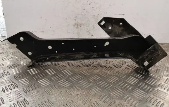 Jeep Grand Cherokee Radiator support slam panel