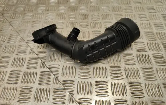 Citroen DS7 Crossback Air intake hose/pipe 9810921180