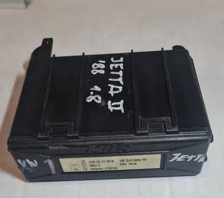 Volkswagen Jetta II Engine control unit/module HJS63010018 KBA16636 0125199