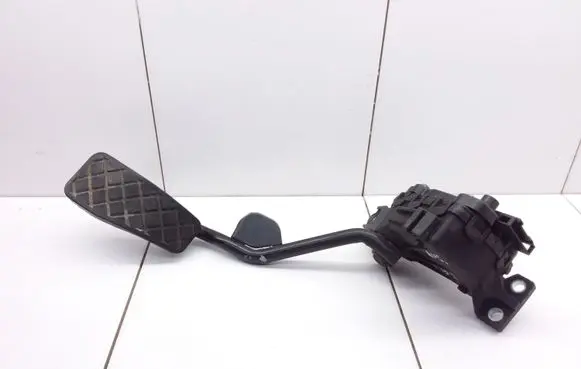Audi A4 S4 B7 8E 8H Accelerator throttle pedal 8E2721523E 6PV00802634
