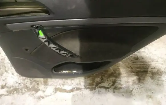 Skoda Octavia Mk2 (1Z) Rear door card panel trim 