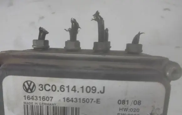 Volkswagen PASSAT B6 ABS Pump 3C0614109J 16431607 16481607