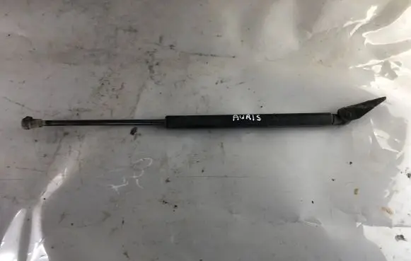 Toyota Auris 150 Tailgate strut 