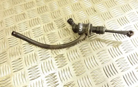 Renault Megane II Clutch master cylinder 8200151784