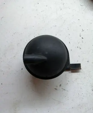 Volkswagen PASSAT B6 Vacuum air tank 054129808