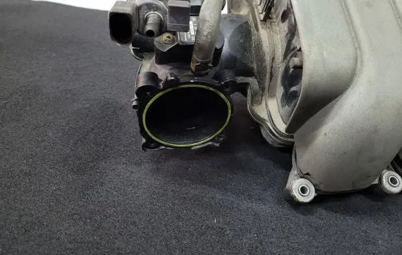 Audi A6 S6 C6 4F Intake manifold 06E133210G