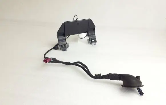 Audi Q2 - Aerial antenna amplifier 81A035205A 4F0971841F