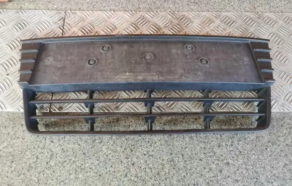 Ford Focus Front bumper lower grill BM5117K945A