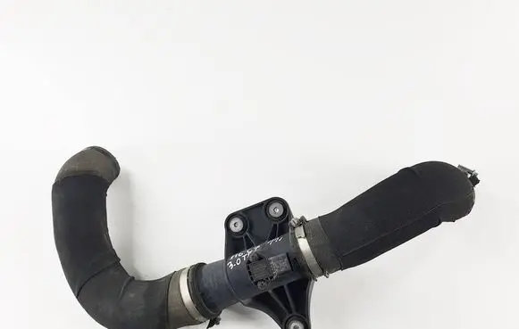Intercooler hose/pipe