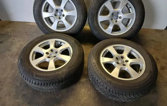 Volvo XC60 R17 alloy rim 30671480