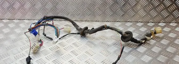 Subaru Forester SF Front door wiring loom 81820FC320