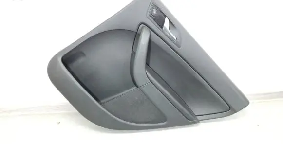 Skoda Yeti (5L) Rear door card panel trim 5L0867210A 1Z0035411P