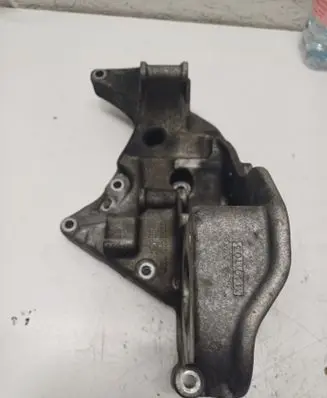 Volvo XC60 Generator/alternator bracket 31401103