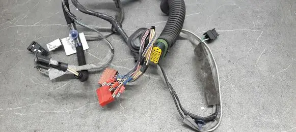 Renault Laguna I Front door wiring loom/harness boot 7700287243