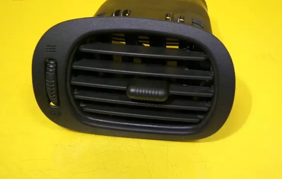 Chrysler Voyager Dashboard side air vent grill/cover trim 12050