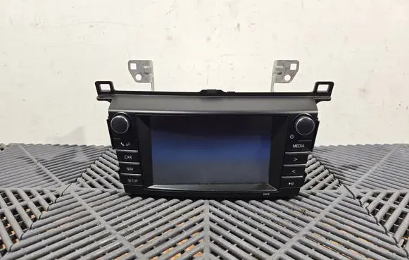 Toyota RAV 4 (XA40) Radio/CD/DVD/GPS head unit 8614042340 CVVT35F3AJ