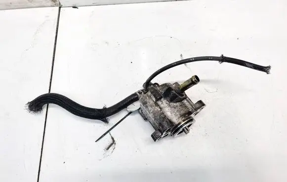 Toyota Avensis T220 Vacuum pump 2930027010