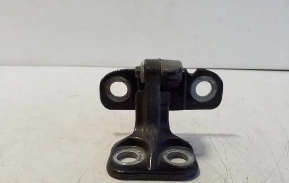 Land Rover Discovery Sport Front door upper hinge BJ32228A