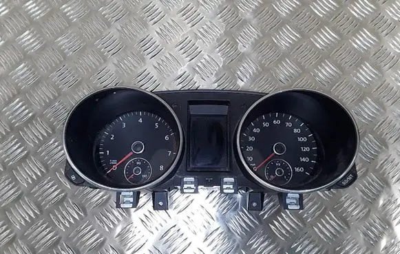 Volkswagen Golf VI Speedometer (instrument cluster) 5K0920960F