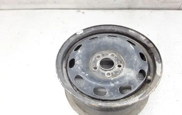 Volkswagen Golf IV R14 steel rim 1J0601027J