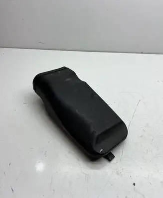 BMW 3 E90 E91 Air intake duct part 7797956