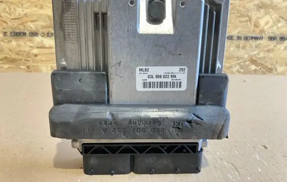 Audi A4 S4 B8 8K Engine control unit/module 03L906022MK 0281015583